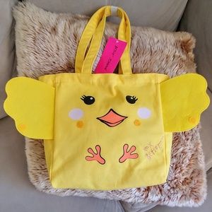 Betsy Johnson "sitting chick" tote